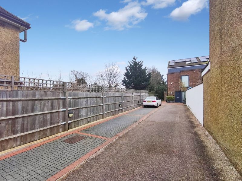 Photo 25- click for photo gallery